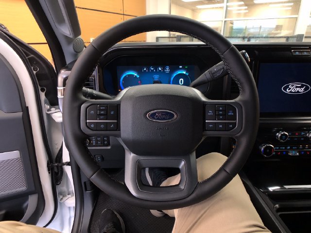 New 2026 Ford F350 Lariat w/ Black Appearance Package AWD/4WD image 13