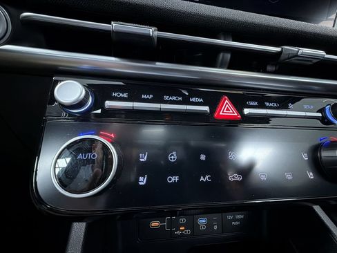 Used 2025 Hyundai Santa Cruz Limited AWD/4WD image 27