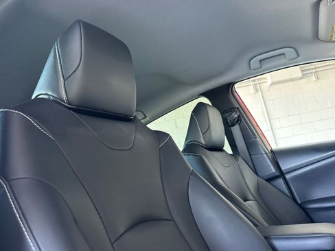 Certified 2022 Toyota Prius Prime Limited FWD image 16