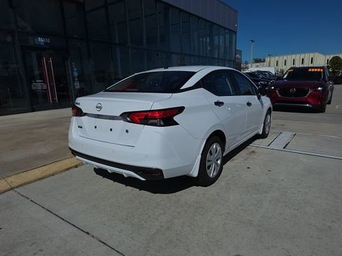 Used 2024 Nissan Versa S w/ Trunk Package image 4