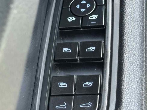 Used 2019 Porsche Cayenne AWD/4WD image 27