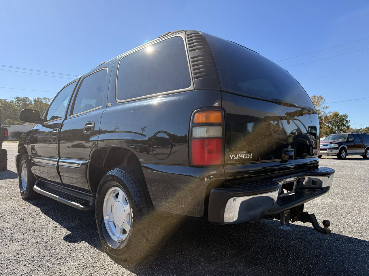 Used 2004 GMC Yukon SLT w/ 1SD Preferred Equipment Group RWD image 3