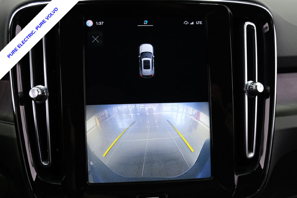 Used 2023 Volvo XC40 Recharge Plus AWD/4WD image 22