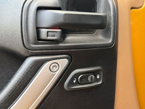 Used 2014 Jeep Wrangler Unlimited Sahara w/ Dual Top Group image 15