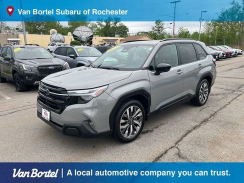 Certified 2025 Subaru Forester Touring AWD/4WD image 1