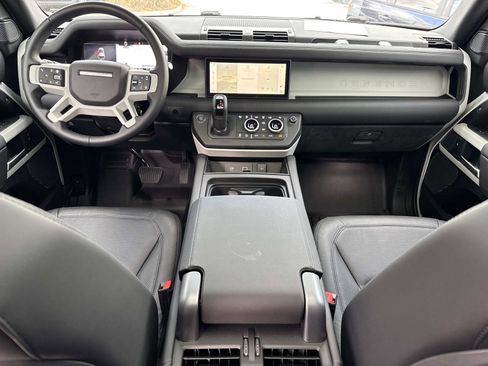 Used 2024 Land Rover Defender 110 S image 15