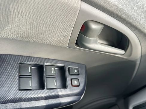 Used 2010 Honda Insight EX image 35