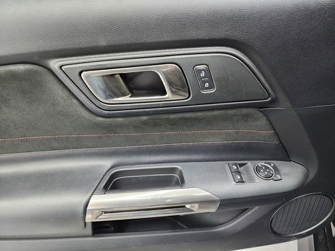 Used 2016 Ford Mustang Shelby GT350R w/ GT350R Equipment Group 920A image 46