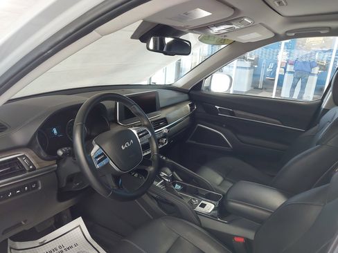 Used 2022 Kia Telluride EX w/ EX Premium Package image 2