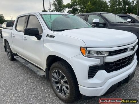 Used 2024 Chevrolet Silverado 1500 RST w/ Convenience Package II AWD/4WD image 2
