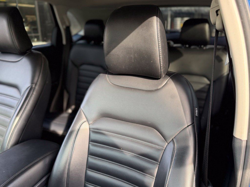 Used 2024 Ford Edge SEL AWD/4WD image 6