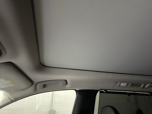 Used 2023 INFINITI QX60 Sensory w/ Vision Package AWD/4WD image 28