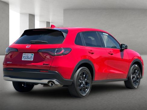 Certified 2025 Honda HR-V Sport image 4