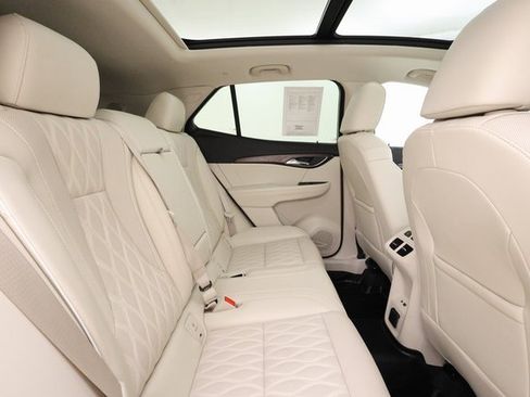 Used 2022 Buick Envision Avenir w/ Technology Package II image 26