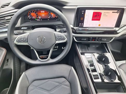 New 2026 Volkswagen Atlas Peak Edition image 22