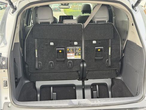 Certified 2024 Toyota Sienna XLE image 25