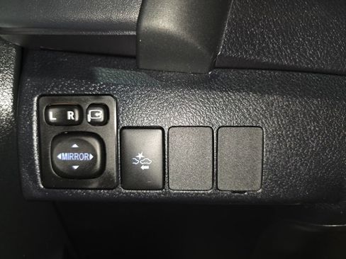 Used 2017 Toyota Corolla iM image 18