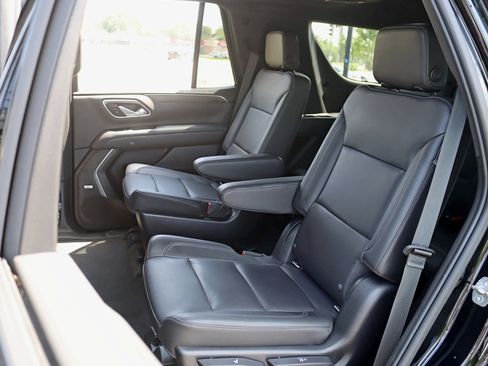 Used 2021 Chevrolet Tahoe LT w/ LT Signature Plus Package AWD/4WD image 32