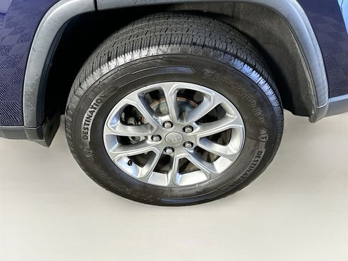 Used 2015 Jeep Grand Cherokee Limited RWD image 11