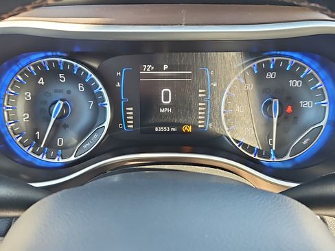 Used 2017 Chrysler Pacifica Touring-L image 15