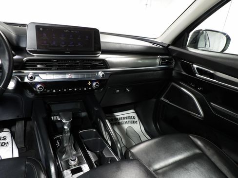 Used 2022 Kia Telluride LX FWD image 18