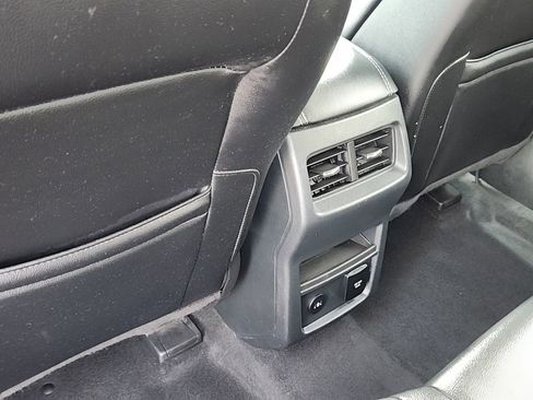 Used 2024 Ford Edge Titanium image 23