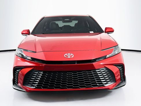 Used 2026 Toyota Camry SE w/ Convenience Package FWD image 2