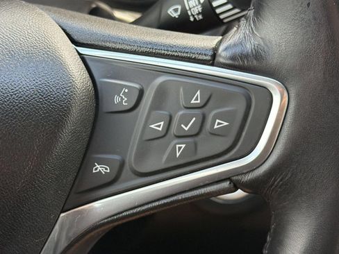 Used 2019 Chevrolet Equinox Premier FWD image 18