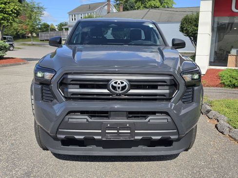 Used 2025 Toyota Tacoma SR AWD/4WD image 9