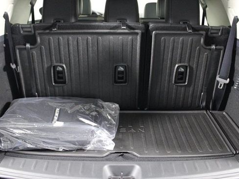 New 2026 Nissan Pathfinder Platinum w/ Cargo Package FWD image 20