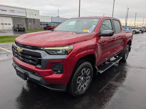 Used 2023 Chevrolet Colorado LT w/ LT Convenience Package III AWD/4WD image 4