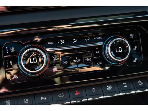 New 2026 GMC Sierra 2500 AT4X w/ LPO, Black Badging Package AWD/4WD image 29