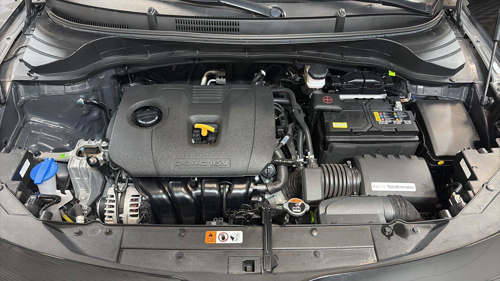 Used 2025 Kia Soul LX w/ LX Technology Package FWD image 9