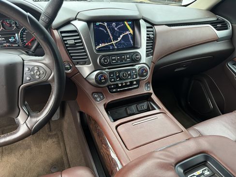 Used 2015 Chevrolet Suburban LTZ image 29