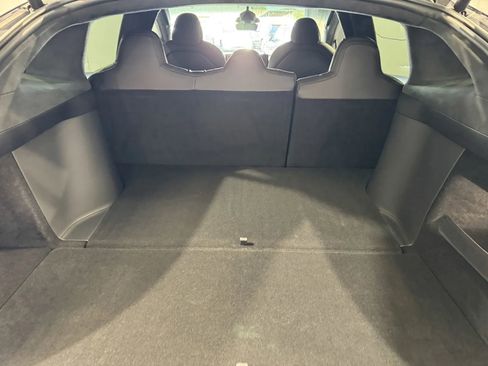 Used 2024 Tesla Model X image 9