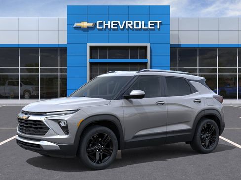 New 2026 Chevrolet TrailBlazer LT image 2