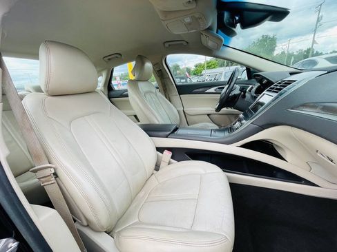 Used 2019 Lincoln MKZ Reserve FWD image 27