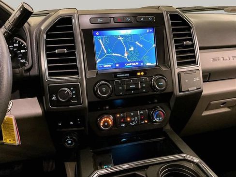 Used 2022 Ford F350 XLT w/ XLT Premium Package AWD/4WD image 6