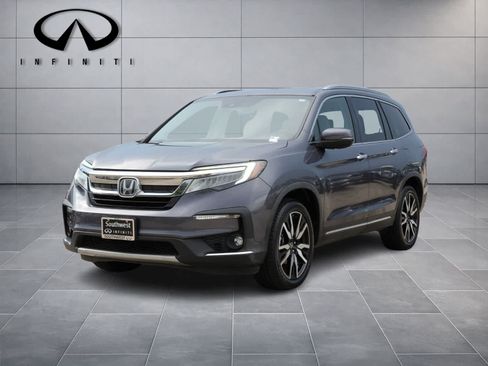 Used 2020 Honda Pilot Touring image 1