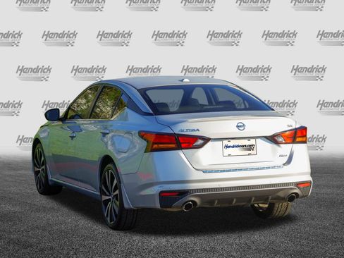 Used 2022 Nissan Altima 2.5 SR AWD/4WD image 6