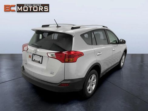 Used 2014 Toyota RAV4 XLE image 6