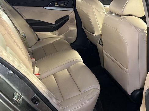 Used 2017 Nissan Maxima 3.5 SL image 11