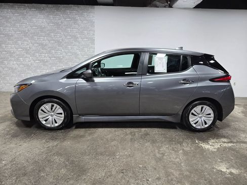 Used 2023 Nissan Leaf S FWD image 2