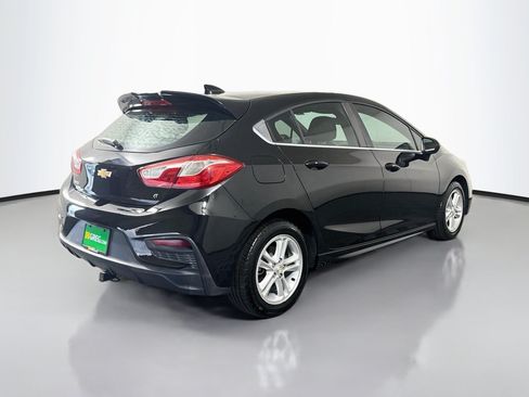 Used 2017 Chevrolet Cruze LT w/ Convenience Package FWD image 10