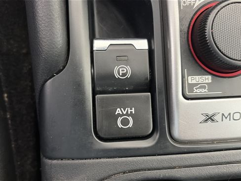 Used 2020 Subaru Forester Premium AWD/4WD image 28