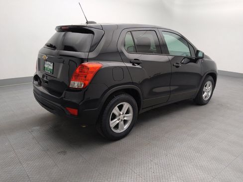 Used 2020 Chevrolet Trax LS w/ Tint and Cruise Package FWD image 10