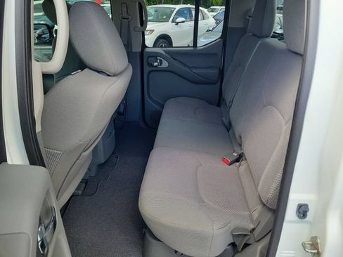 Used 2019 Nissan Frontier SV w/ Value Truck Package RWD image 11