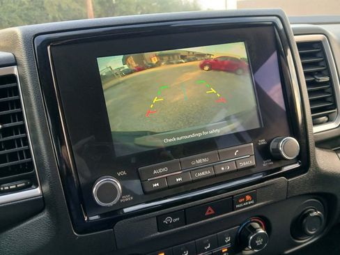 Used 2024 Nissan Frontier SV RWD image 14