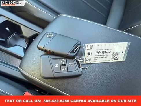 Used 2022 Volkswagen Tiguan SE R-Line image 41