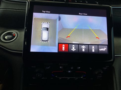 Used 2024 Jeep Grand Cherokee L Limited w/ Luxury Tech Group II image 20